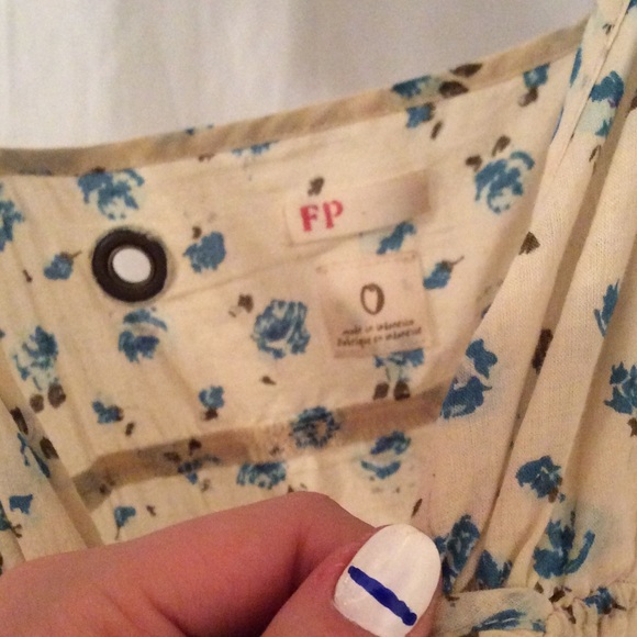 Dress - Picture 2 of 4